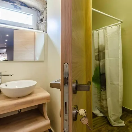 Βίλα Luxury Seafront Gabriela With Pool And Gym Κόρτσουλα