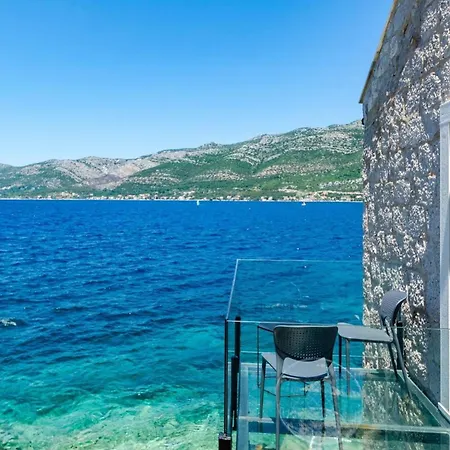 Luxury Seafront Gabriela With Pool And Gym *