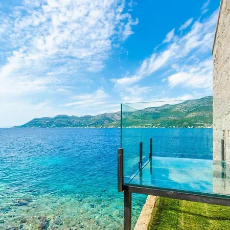 Luxury Seafront Gabriela With Pool And Gym Korcula Town