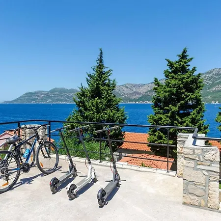 Luxury Seafront Gabriela With Pool And Gym
